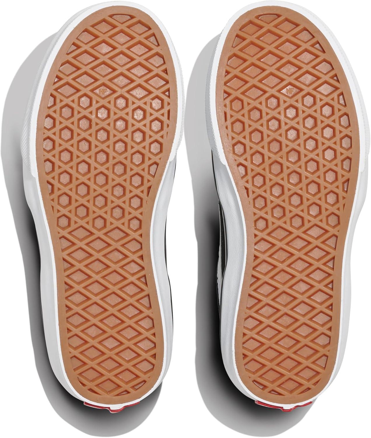 imageVans UnisexChild Brooklyn Ls Low Top ShoeSuedeCanvas BlackWhite